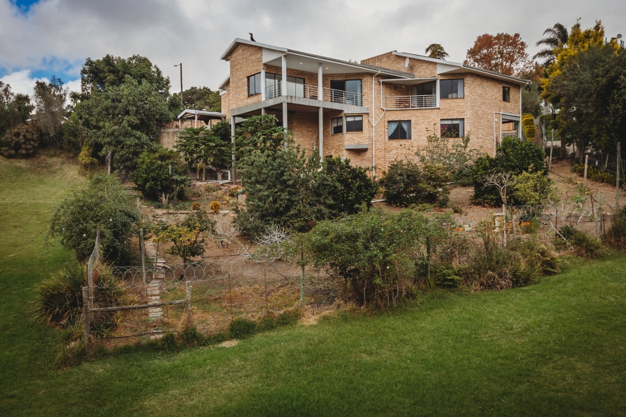 4 Bedroom Property for Sale in Bergsig Western Cape